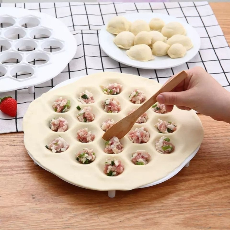 餃子型 19穴 ラウンド型 簡単 家庭用 キッチン ラッパー - Kitchen Gadgets Dumpling Maker のレビューと価格