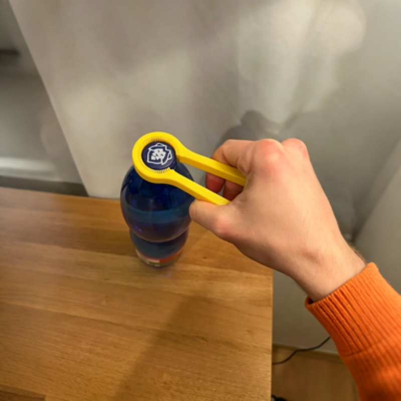 ボトルキャップオープナー、鋸歯状の瓶蓋グリッパー、省力プラス - Kitchen Helper Gadgets のレビューと価格